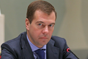 Медведев предложил отправлять врачей за границу 