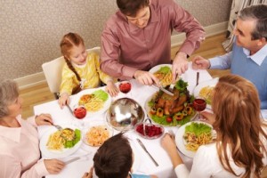 Семейный ужин спасет от ожирения