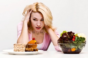 Как часто и почему женщины сидят на диетах